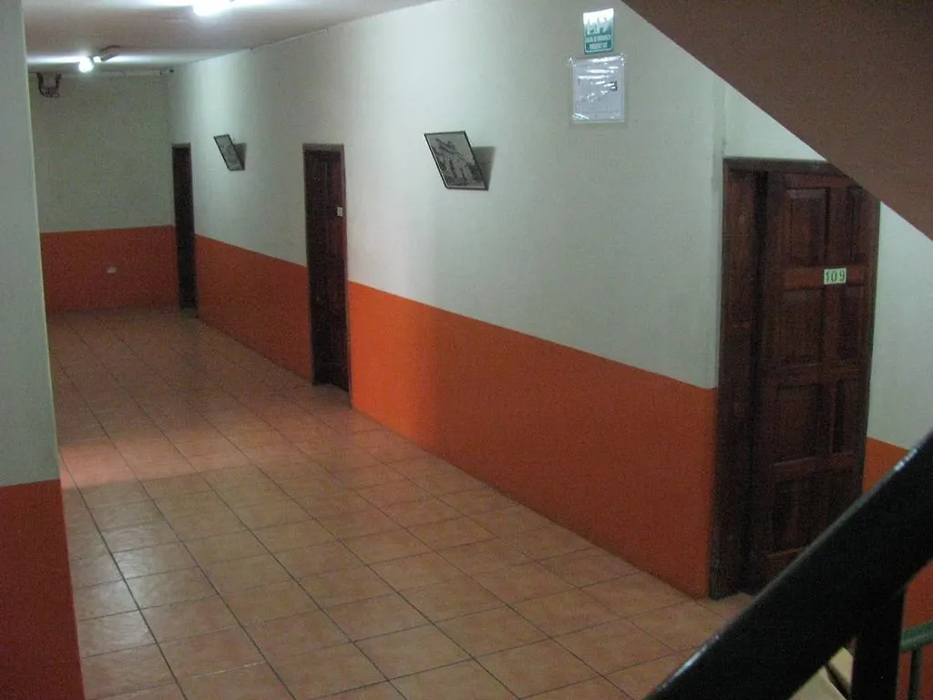 Hostal Oasis Quito 2 Guest house