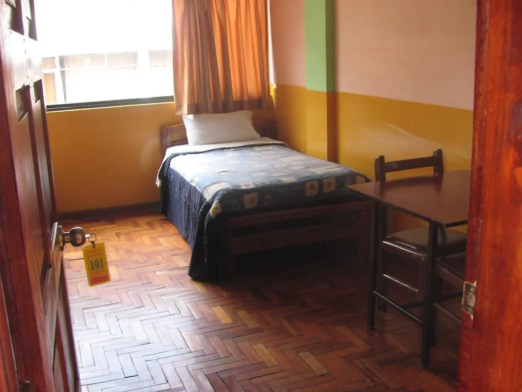 Hostal Oasis Quito 2 Guest house
